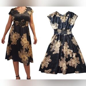 Banana Republic 100% Silk Studded Floral Midi Dress Sz 4 Black Smocked Empire